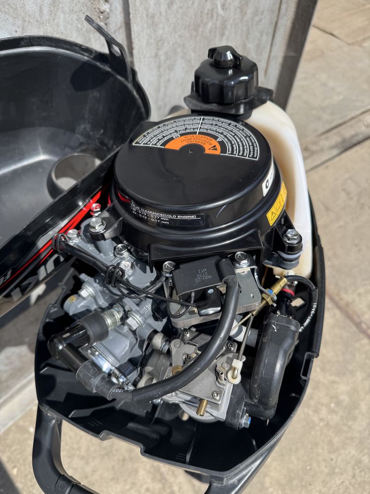 Мотор Suzuki 2,5 df