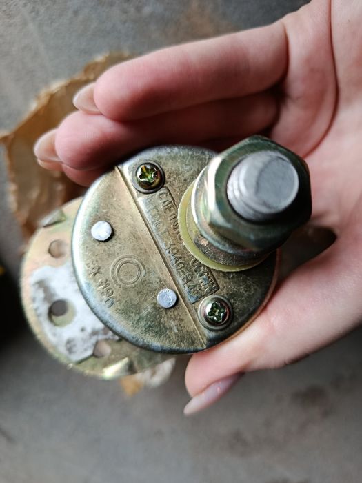 Вимикач маси 24В