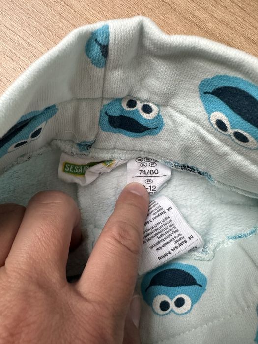 Zestaw niemowlęcy body spodenki czapka 74/80