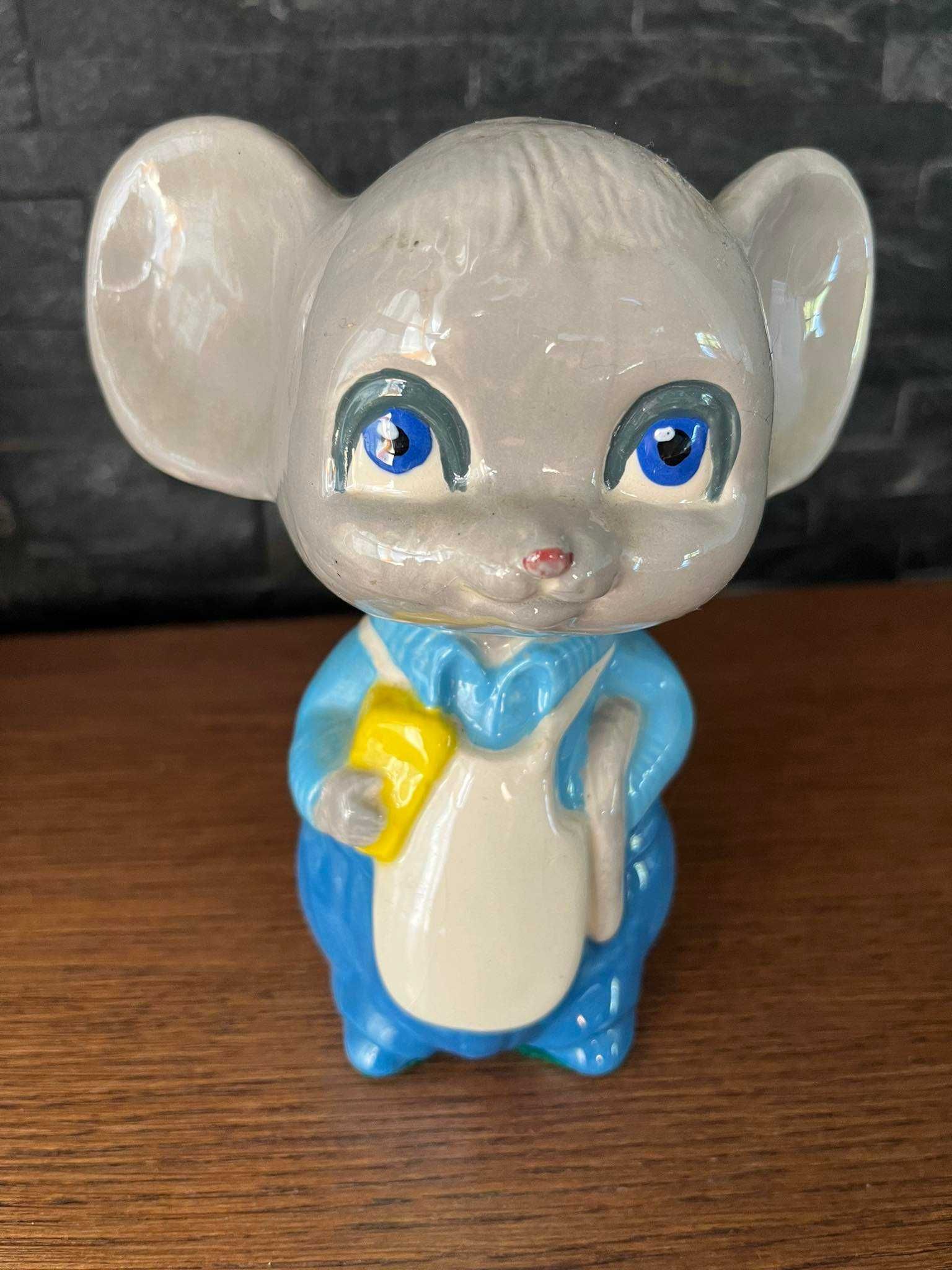 Mysz duża porcelanowa figurka