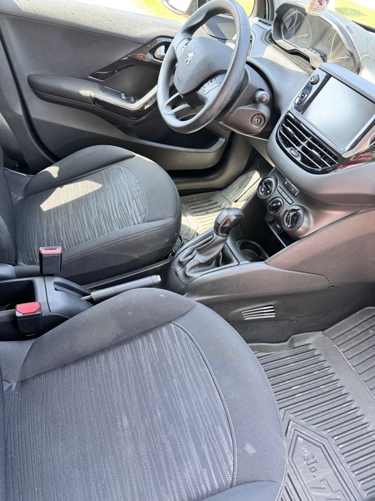 Peugeot 208 1.6hdi 100km