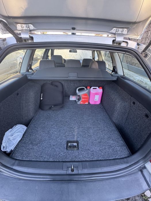 Skoda Octavia 1.6 SR