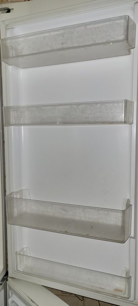 Холодильник Самсунг под ремонт или на запчасти