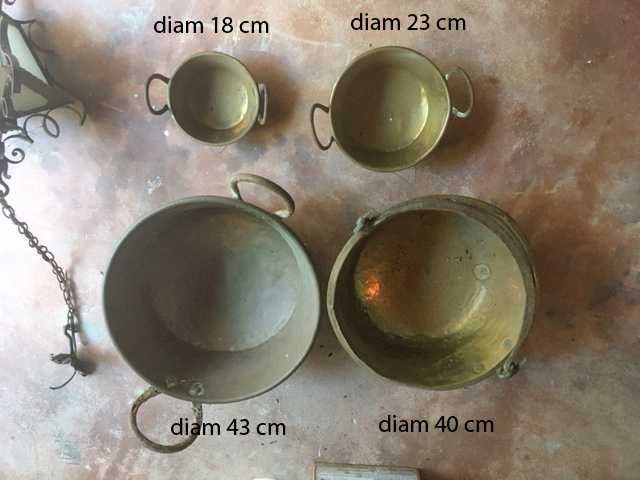 4 tachos antigos em cobre