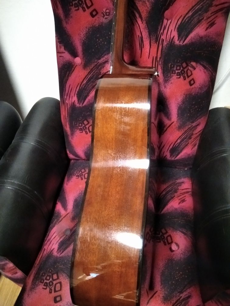 Gitara akustyczna Ibanez