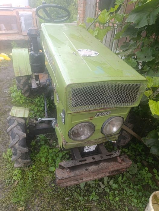 Продам трактор ціна договірна