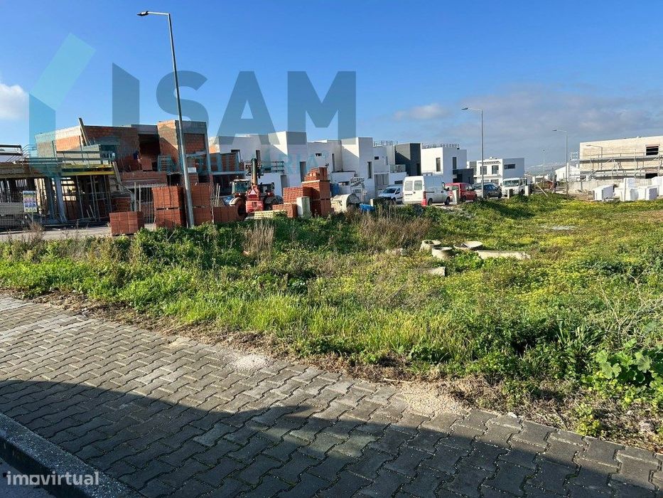 5 lotes de terreno em urbanização