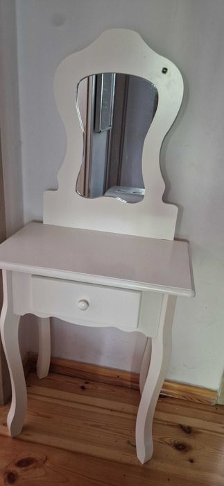 Toaletka dla dziewczynek