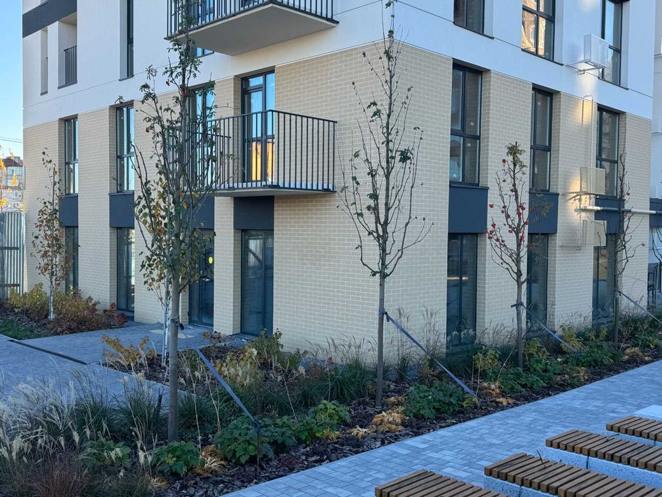 Продаж комерційного приміщення 65.65 кв.м. м. Пустомити