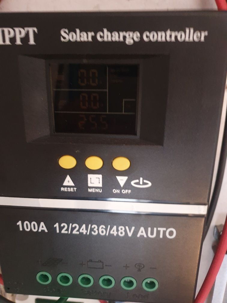 Zestaw solarny zbankiem energi hybrydowy regulator