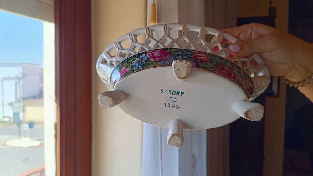 Cesta Decorativa de Porcelana - Antiga e Elegante