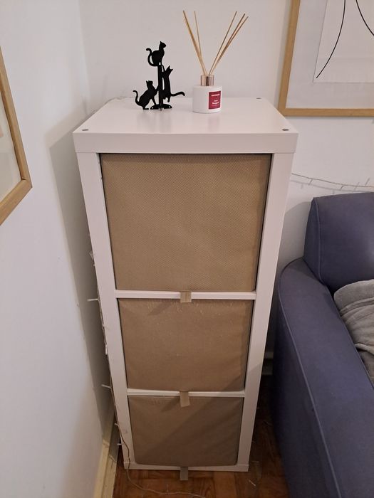 Estante IKEA KALLAX – branco + 3 cestos incluídos