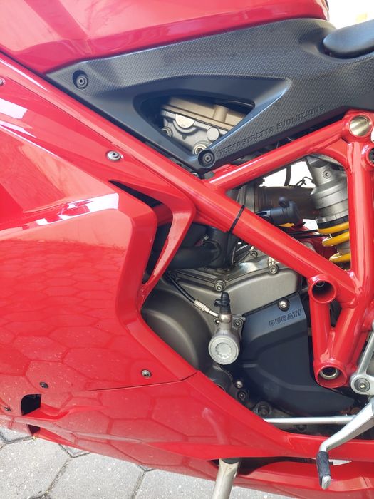 Ducati       1098