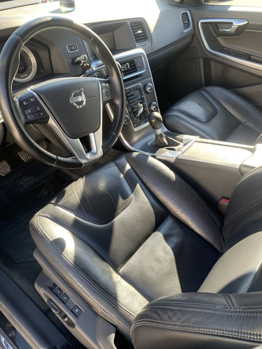 Volvo V60. Механика. 1,6 дизель. 2011