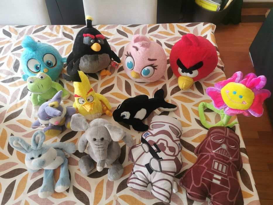 Peluches variados todos 20 euros.