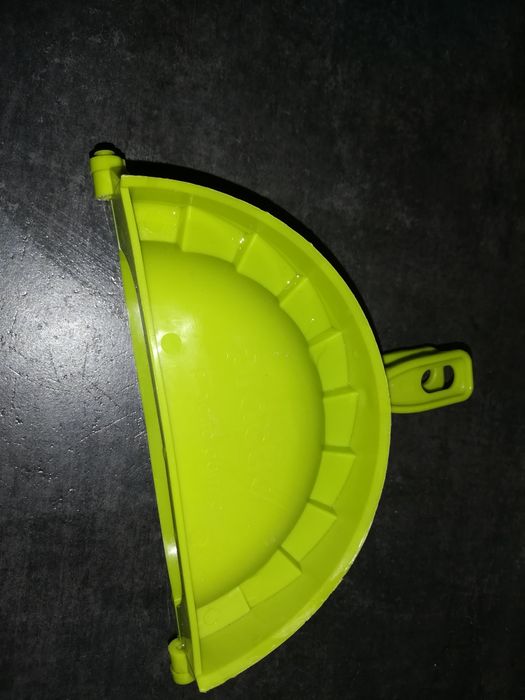 Maszynka do robienia  pierogów