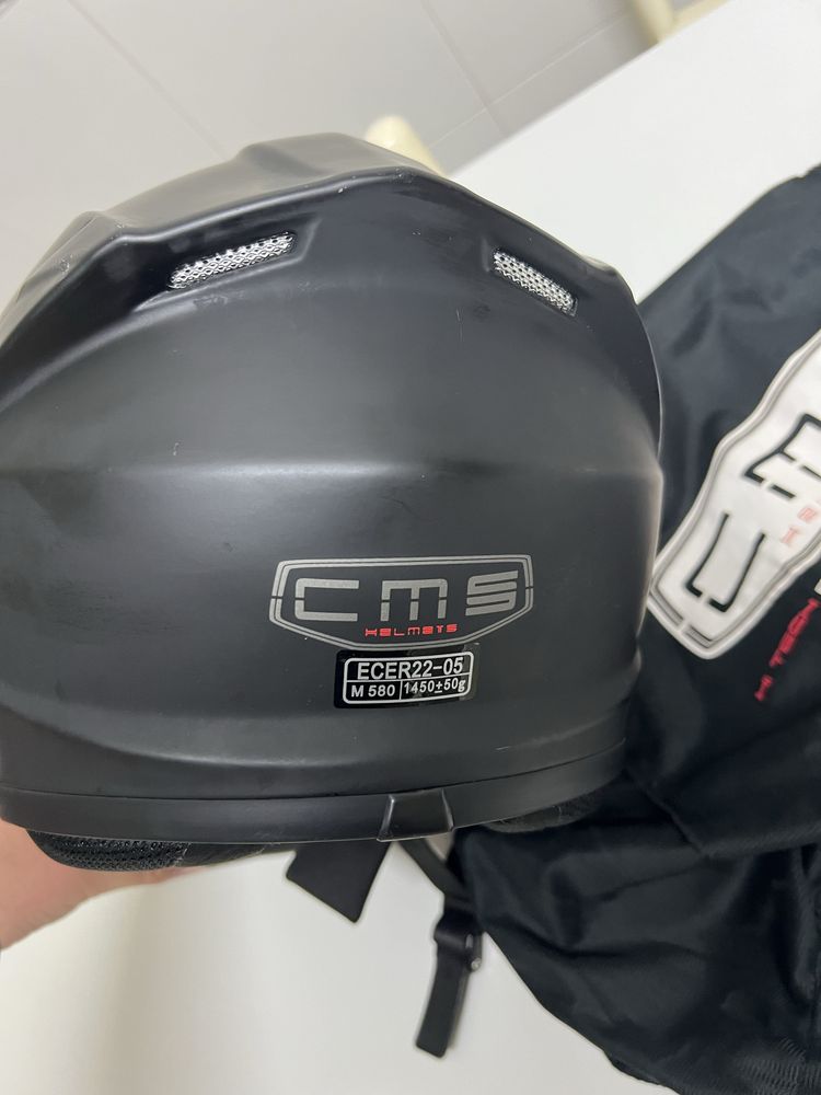 Capacete CMS GP4