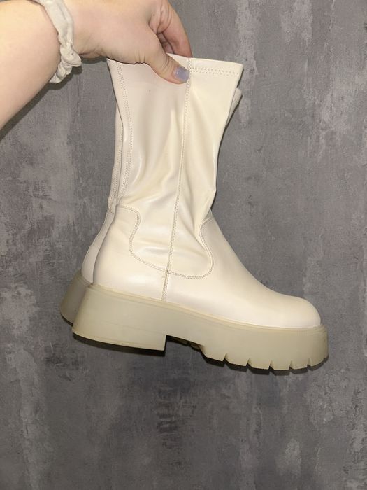 Новые сапоги Bershka