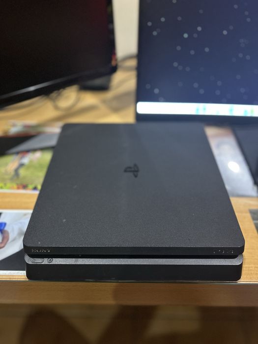 PlayStation 4 (500gb) Excelente estado + 1 comando original!