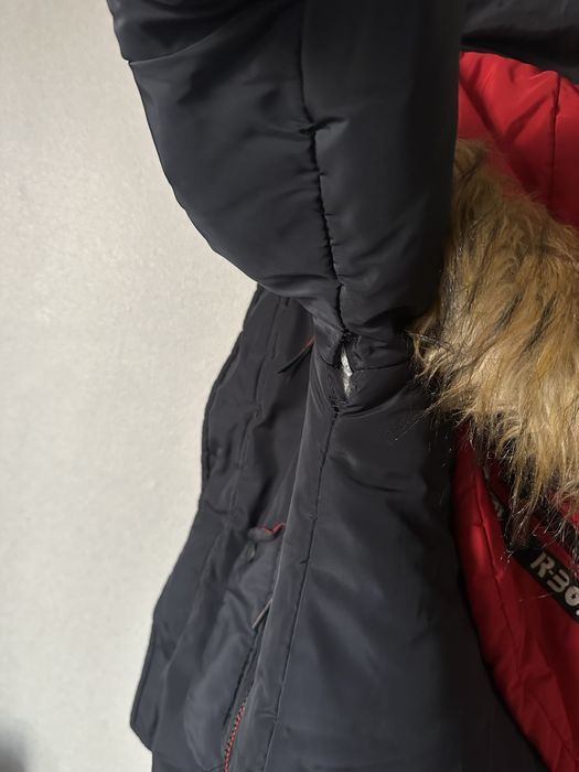 Куртка зимова для хлопчика 8-9 років.