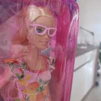 Nowa lalka Barbie w okularach