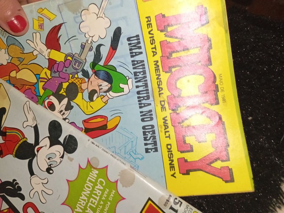 Duas revistas do Mickey