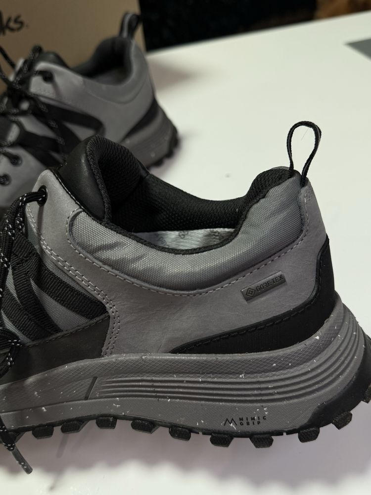 Кросівки Clarks gore-tex  41 розмір