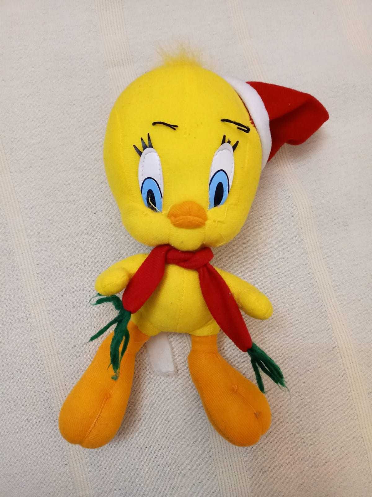 Diversos peluches do tweetys