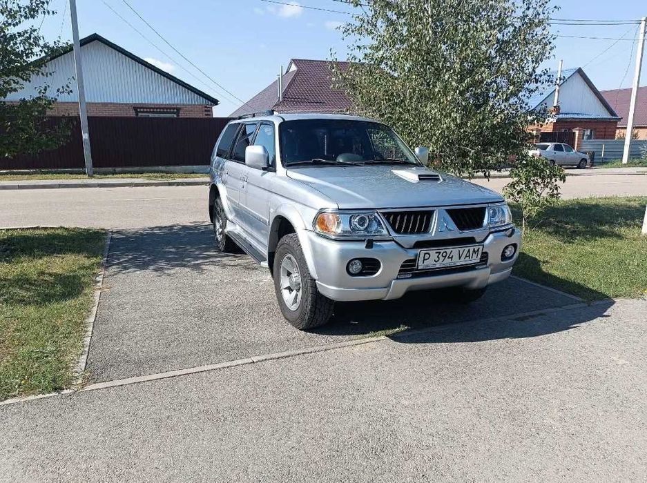 Mitsubishi Pajero Sport 2005 — 2.5 дизель, механіка. Опис, якого в