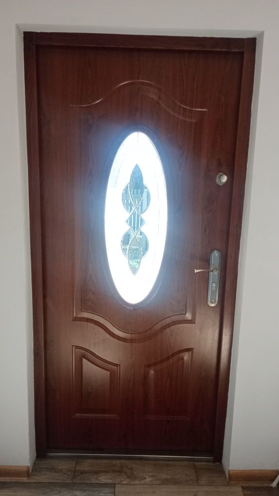 Dzwi zewnętrzne używane