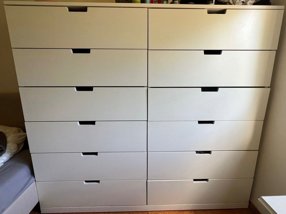 Vendo móvel ikea com gavetas.