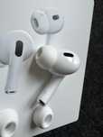 Lewa lub prawa słuchawka AirPods Pro 2 USB C