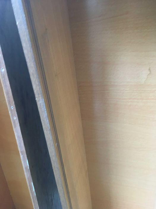 Полка книжная  без стекол всего 4 шт  б\у (цена 1 шт) самовывоз