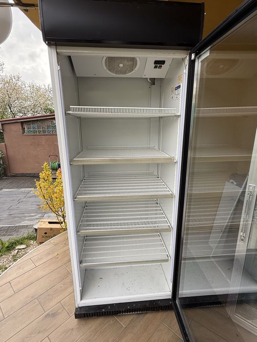 Холодильник для напоїв