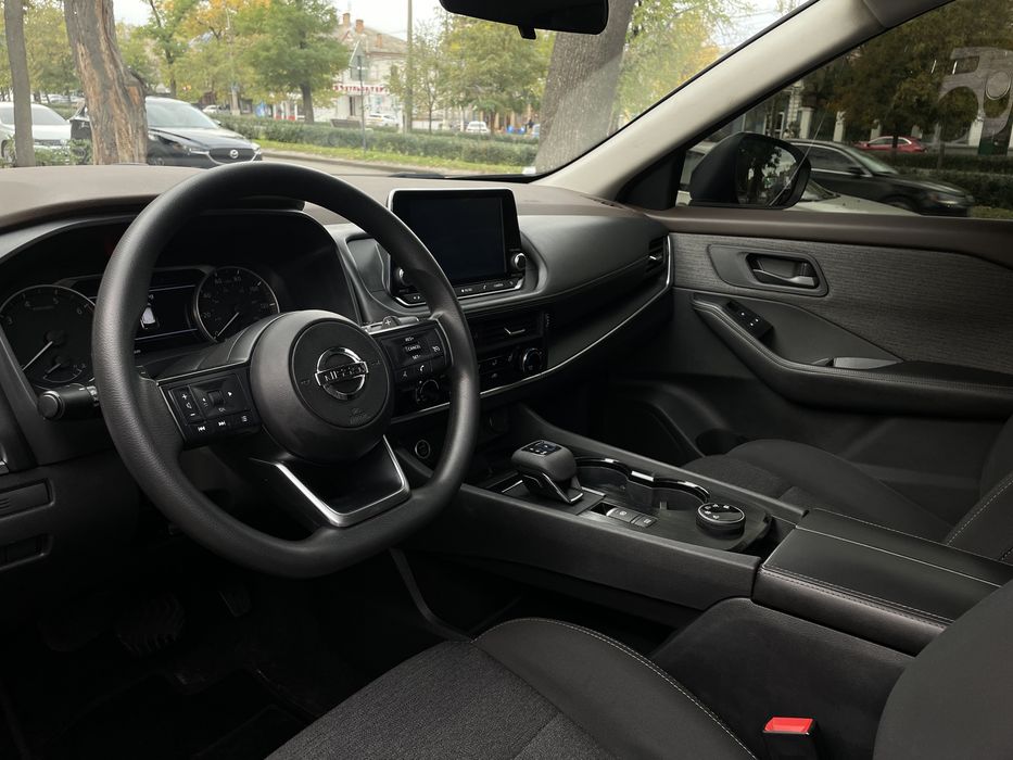 Nissan Rogue 2021 року, 2.5 бензин, комплектація S