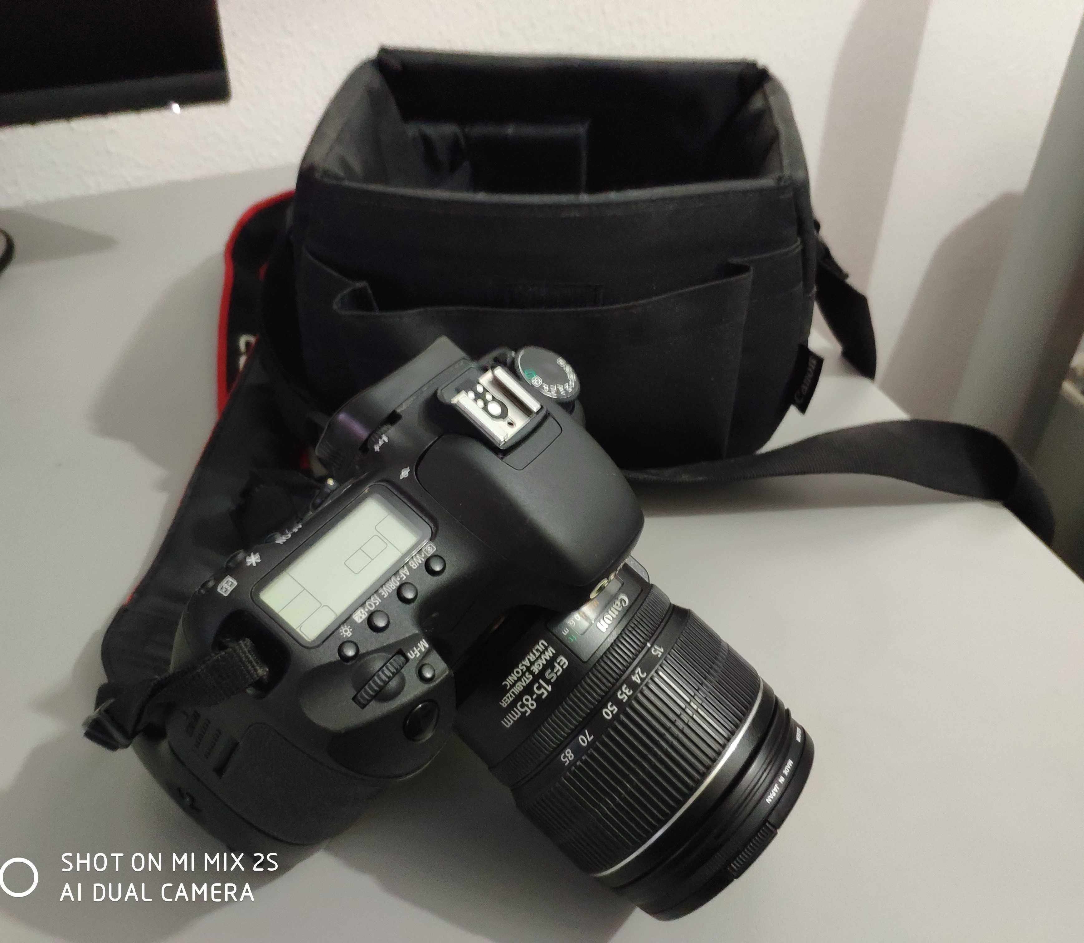 Conjunto Canon EOS 7D + Canon EF-S 15-85mm + Phottix BP-7D