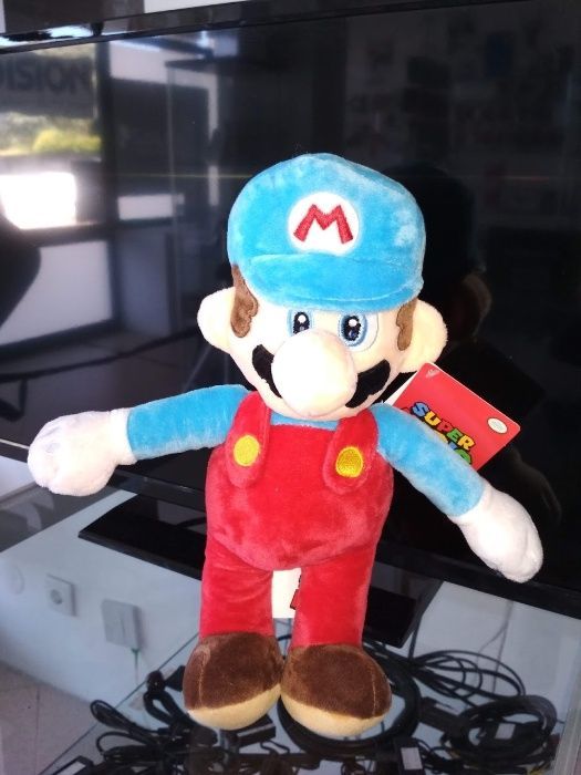 Peluche Mario Bros. Mario Chapéu Azul 30 cm