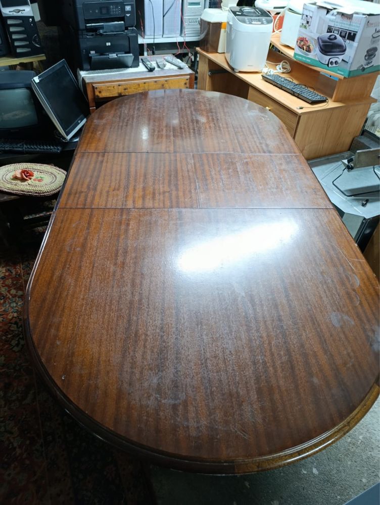 Conjunto de mesa com cadeiras