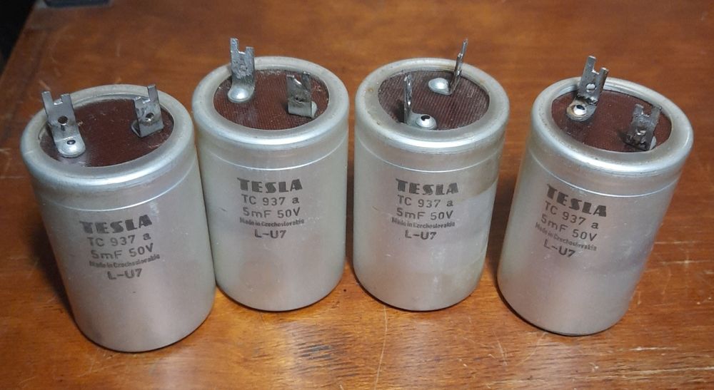 Конденсатор електролітичний 10000 мікрофарад