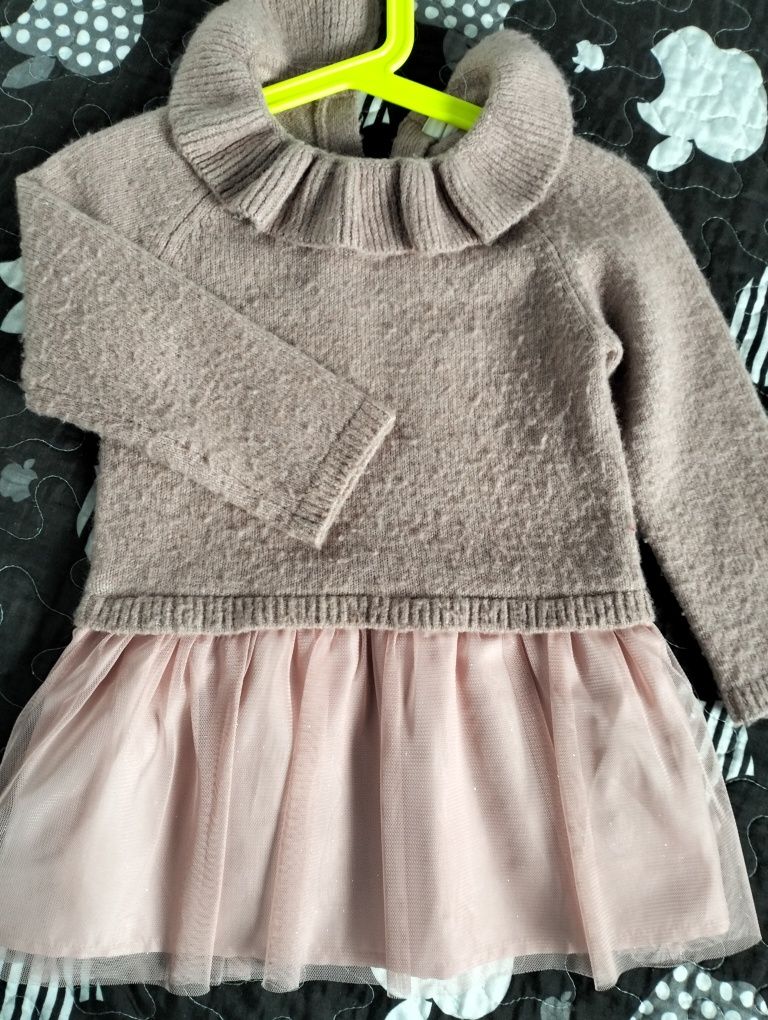H&M śliczna sukienka, pudrowy róż, sweterkowa, mieniąca,r. 92/104