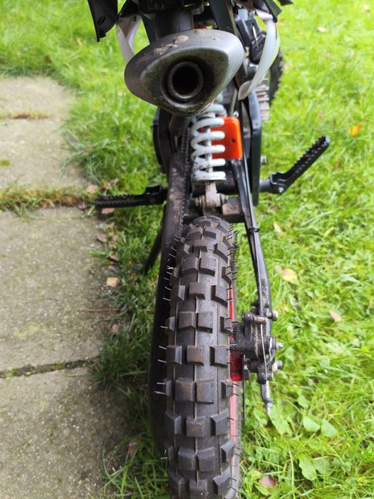 Sprzedam crossa 50 cm³ – sprawny, idealny dla początkujących!