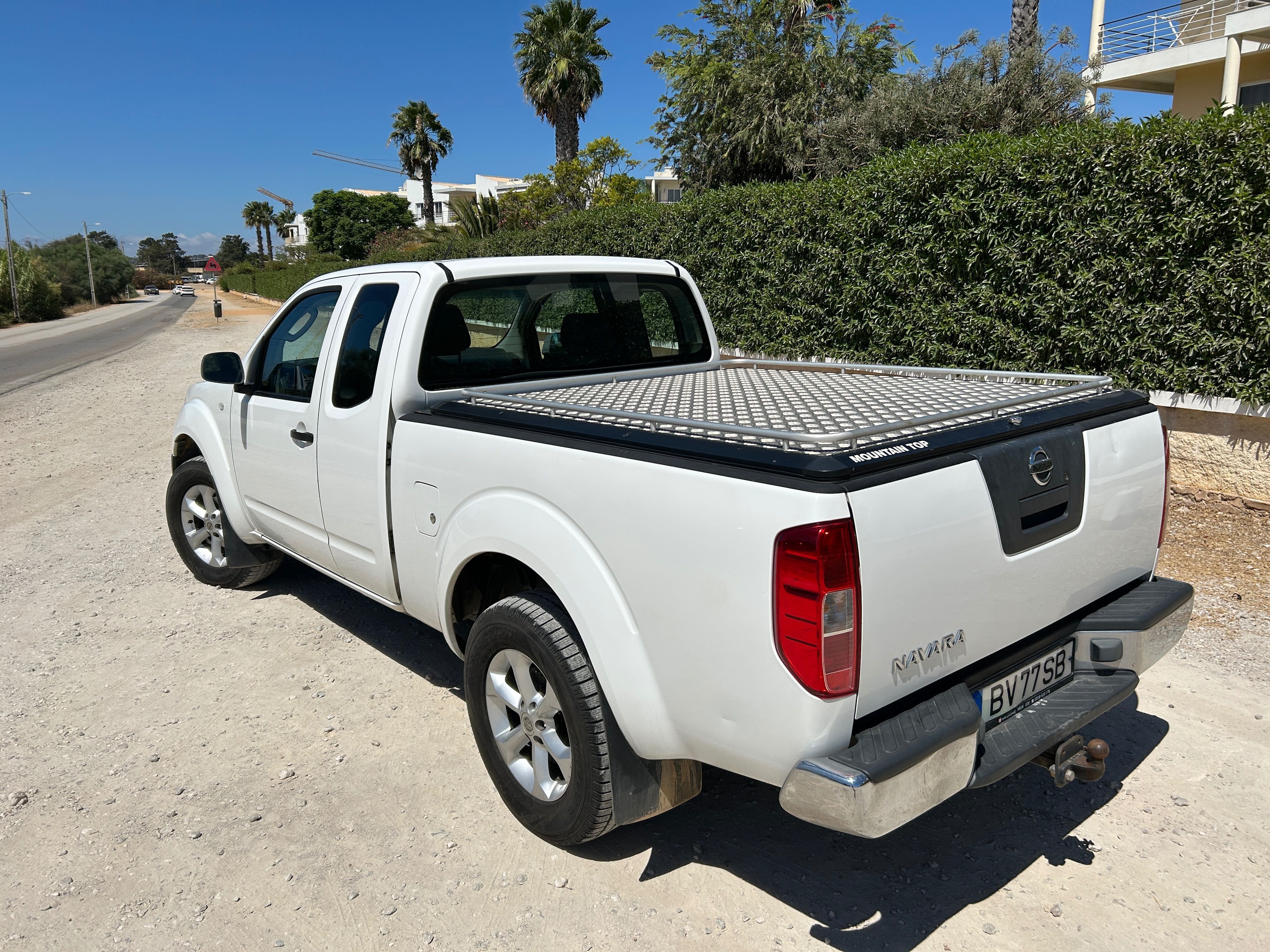 Nissan Navara 4x4 king cab 2.5 dci 174cv 105.000 km.