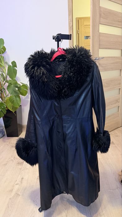 Skorzany plaszcz damski