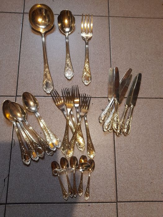 Набор столовых приборов Италия.