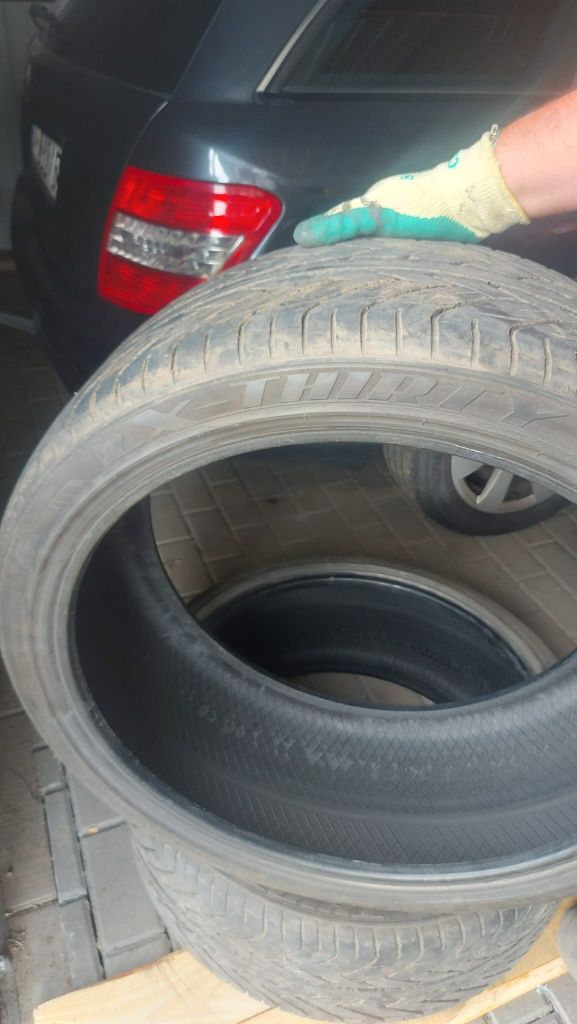 Opony 265/35/R22