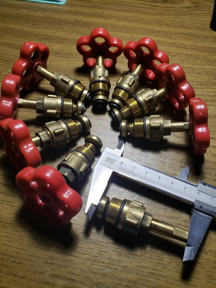 Кран - букса вентельная 1/2" с вентелем