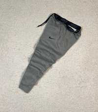 Nike Dri-Fit Light Grey