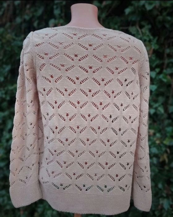 Beżowy sweter damski, sweterek ażurowy, z kieszeniami, rozmiar 42