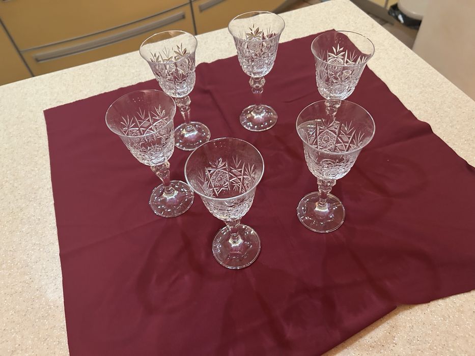 Хрустальные фужеры тюльпан.