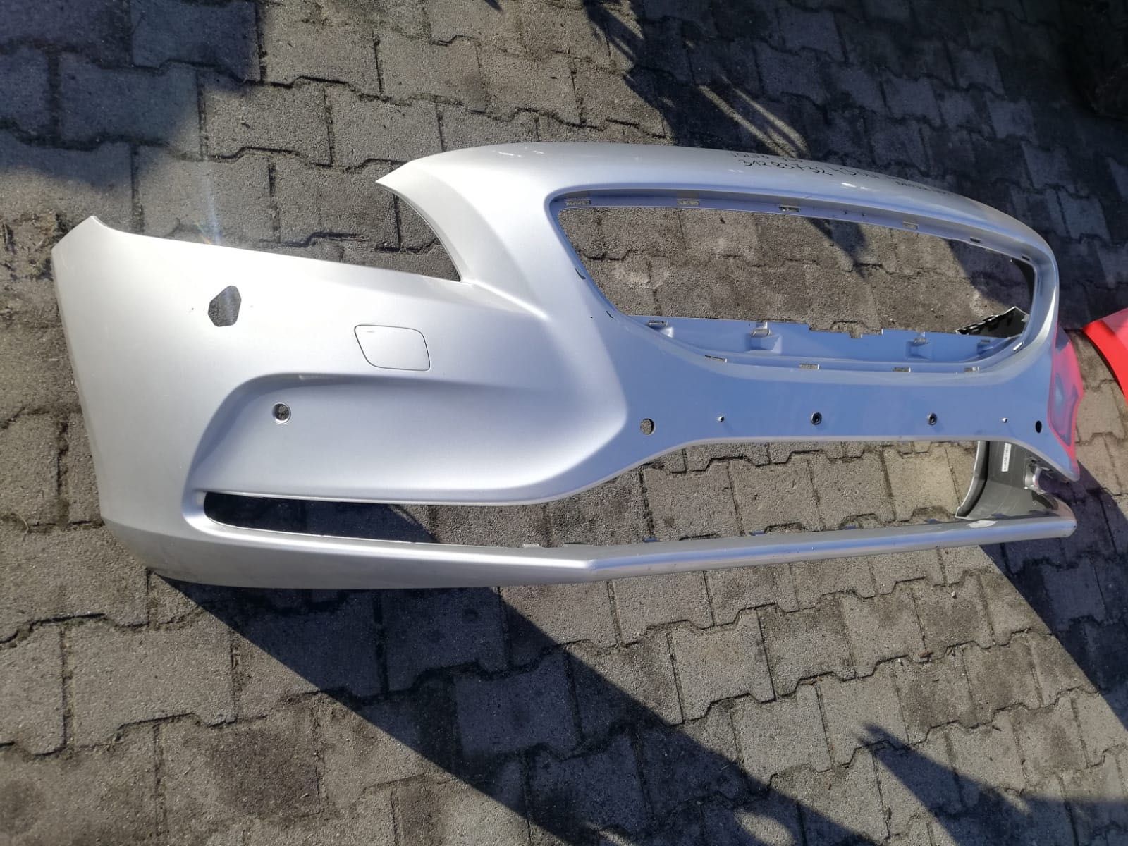 Zderzak Volvo V40 nie naprawiony